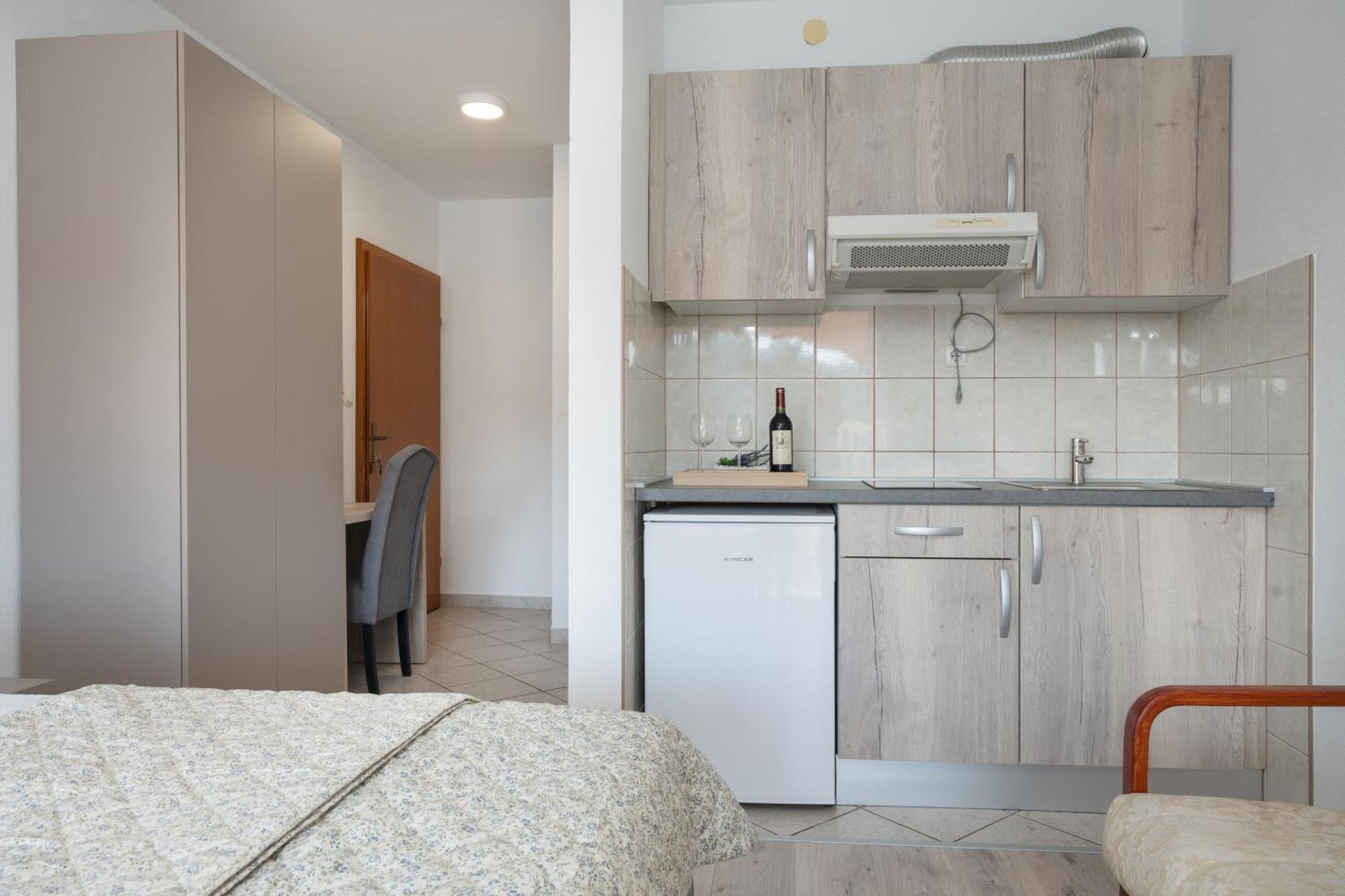 Apartments Obradovic Neum Esterno foto