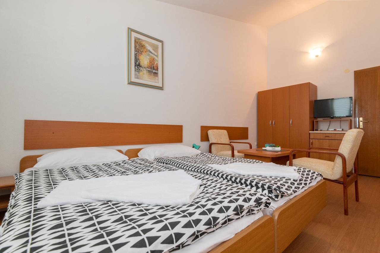 Apartments Obradovic Neum Esterno foto